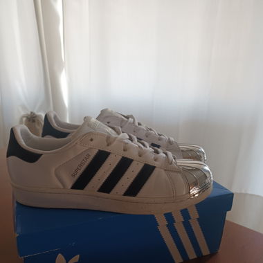 Adidas superstar metal toe
