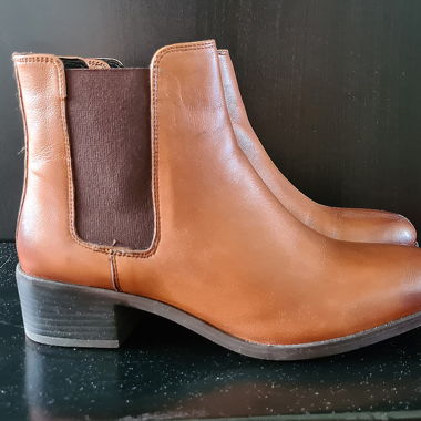 Braune Chelsea-Stiefel aus Leder