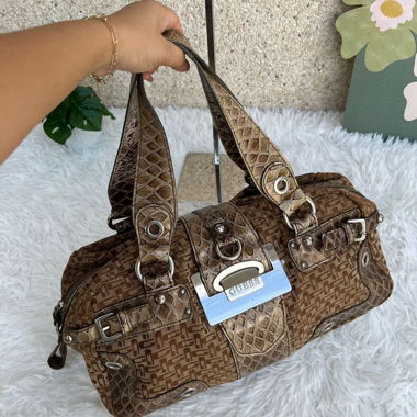 Sac à main Guess, taille moyenne, cartable !