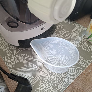 Electric pasta maker machine