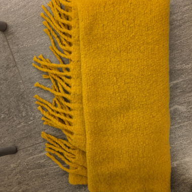 Sciarpa Gialla con Frange