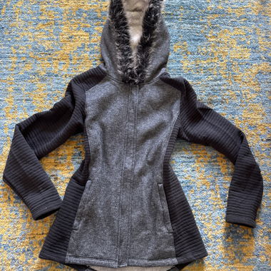 Damen Winterjacke mit Kapuze