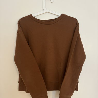 Brown sweatshirt (matching trousers available)