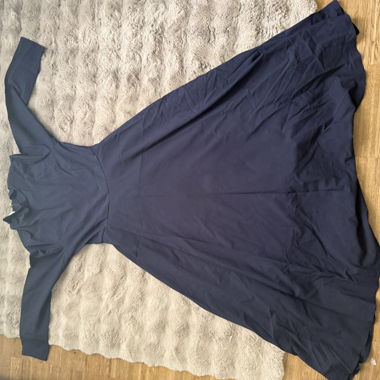 Abito da donna blu scuro