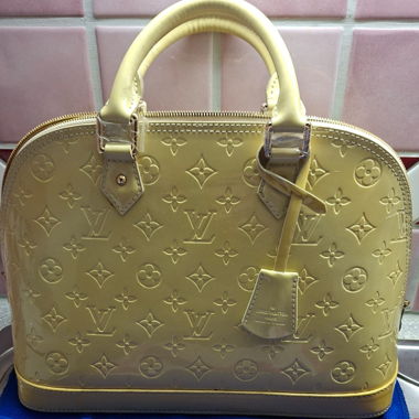 Sac à main couleur citrine