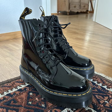 Dr. Martens Jadon