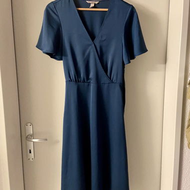 elegantes Midi-Kleid