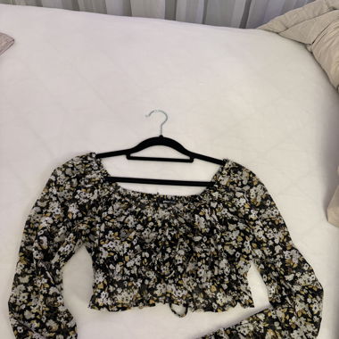 Kurze Blümchen Bluse