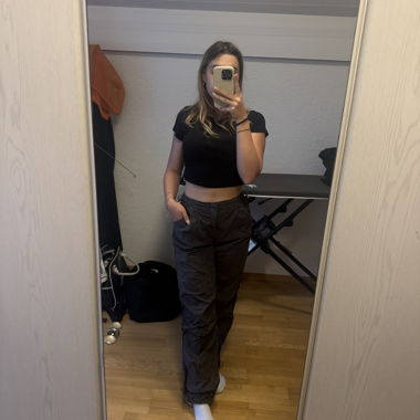 Grey denim cargo pants #cargopants