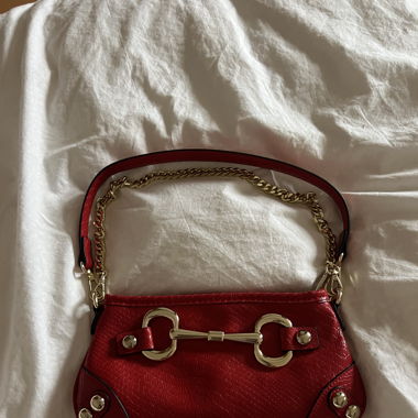Rote Handtasche