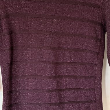 Violettes Glizer Kleid für warme  Tage