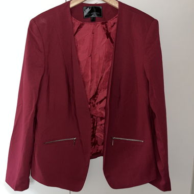 Blazer rouge avec poches zippées