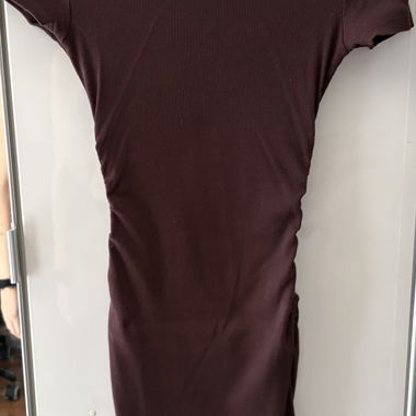 Braunes Rippkleid