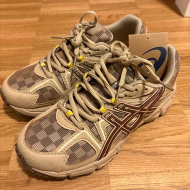 Chaussures de course ASICS Gr. 40