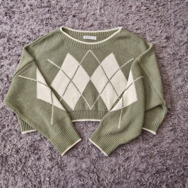 Knitted pullover
