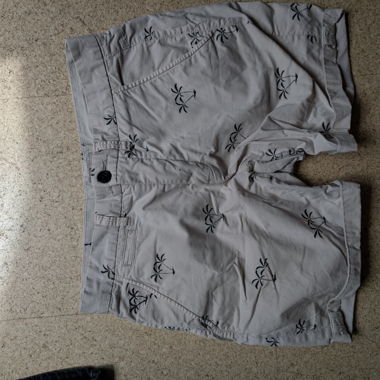 Shorts gris pour femme avec motif