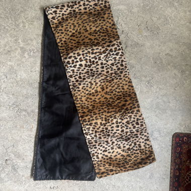 Sciarpa con motivo leopardato