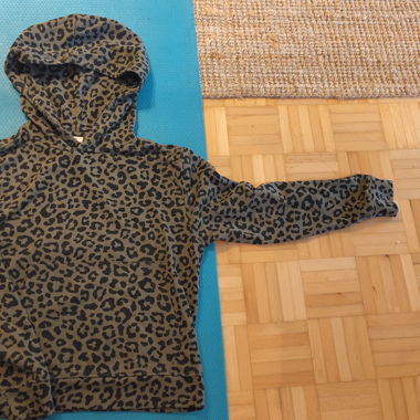 Felpa con motivo leopardo