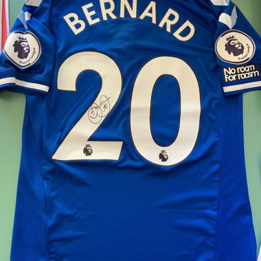 Matchworn Everton Bernard with COA