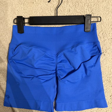 Blaue Scrunch Shorts