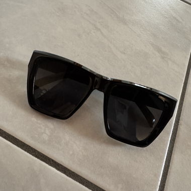 Black sunglasses