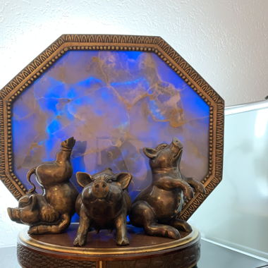 Bronze, Leder , Holz und Glas , 3 SCHWEINE Lampe