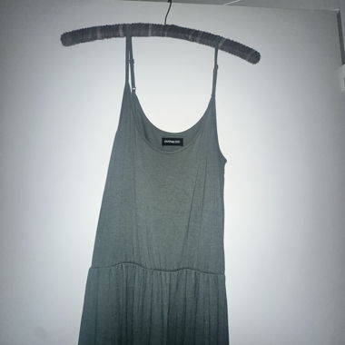 Abito maxi con spalline sottili