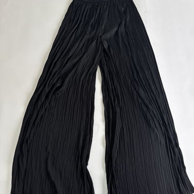 Pantalon à pinces et jambes larges ZARA