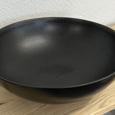 Black salad bowl / fruit bowl