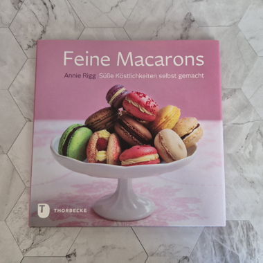 Book: Macarons