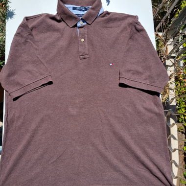 Polo Tommy Hilfiger marron