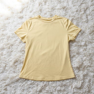 T-shirt jaune pastel