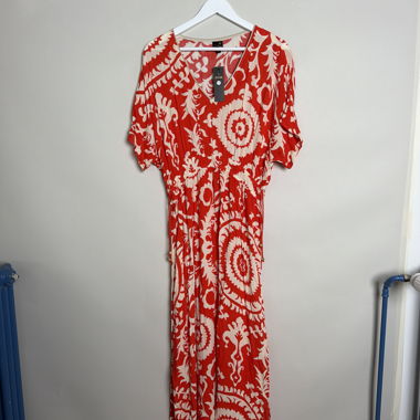Robe longue maxi à motifs rouges