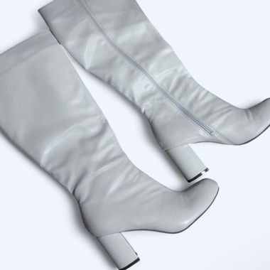 white boots 