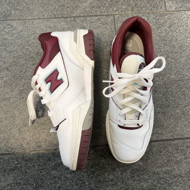 Weisse New Balance Sneakers bordeaux