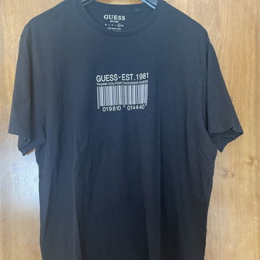 Guess t-shirt 