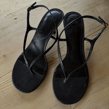 Schwarze Mango Sandalen mit Absatz