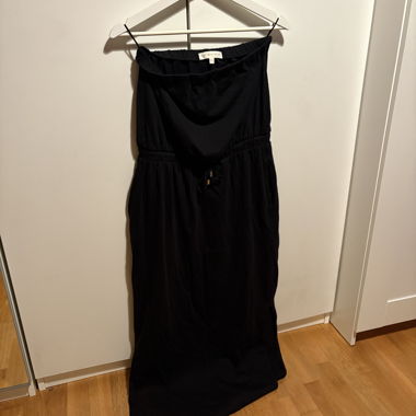 Robe de plage noire