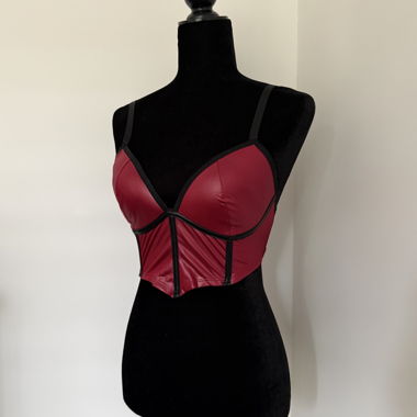 Reggiseno in similpelle rosso