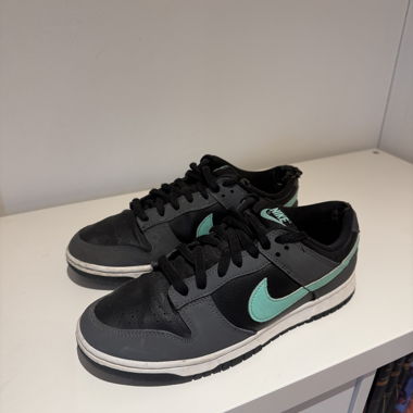 Nike Dunk Low Retro Green Glow Sneaker