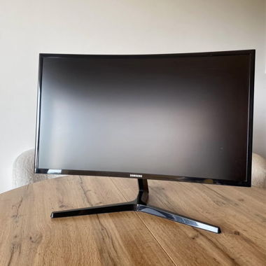 Curved Samsung Monitor
