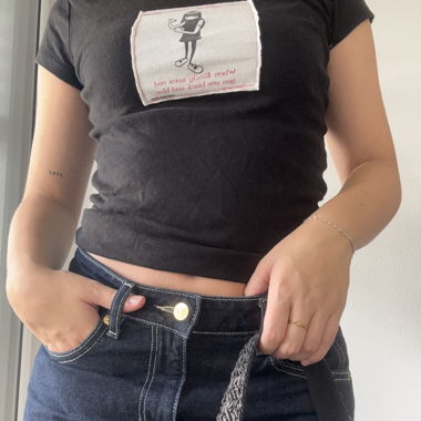 Black cartoon top Emily the Strange