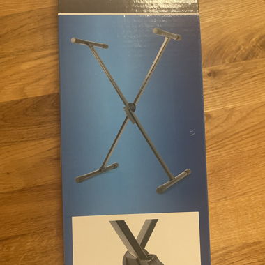 Keyboard stand