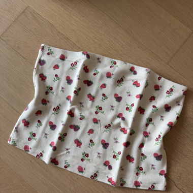 Top bandeau ASOS Design con motivo di frutta