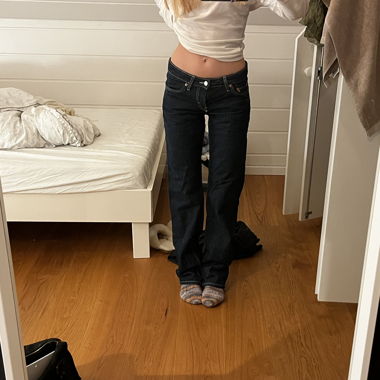 weekday jean coupe droite taille basse