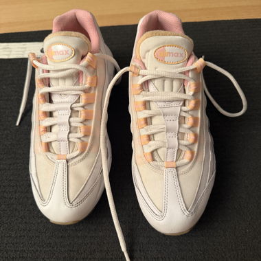 NIKE Air Max 95 