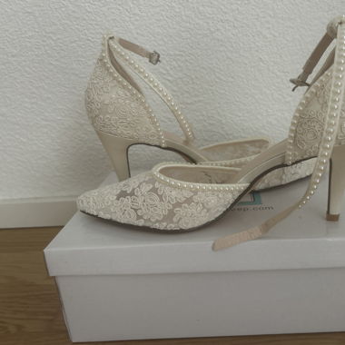 Bridal shoes