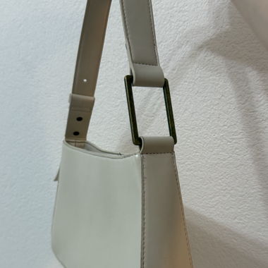 Weisse Tasche