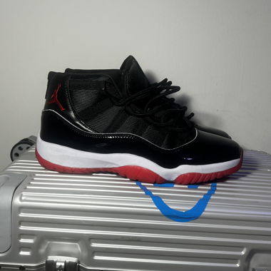 Nike Air Jordan 11 Bred