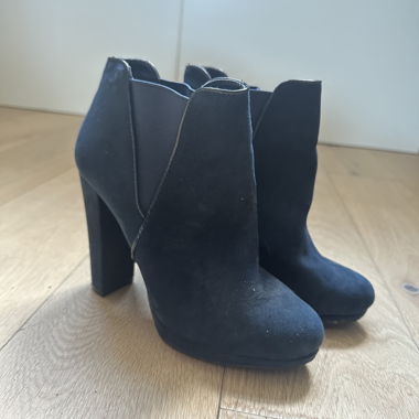 Blaue Stiefeletten